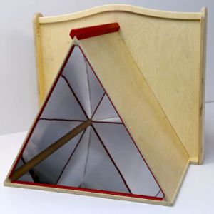 Панель для игровых зон «Зеркальная пирамида»